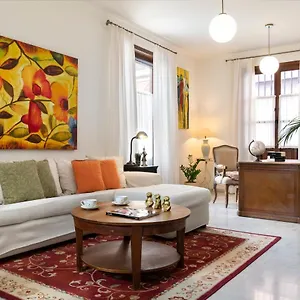 https://monkeys-luxury-alameda-house.es-andalucia.com